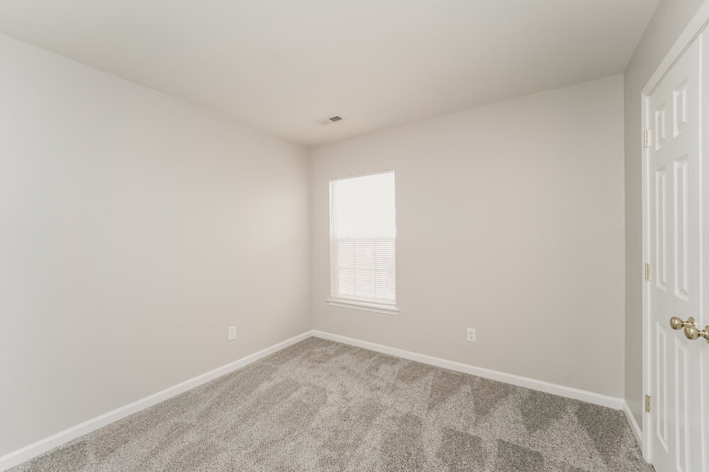 Building Photo - 7950 Bristle Ln