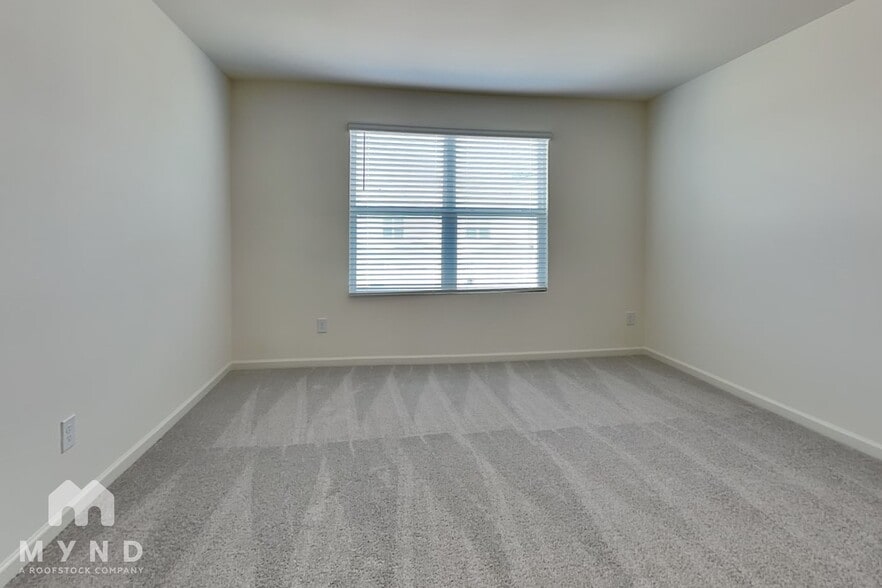 Building Photo - 3042 Fulong Dr