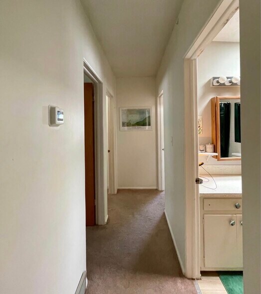 Building Photo - 165 S 600 W