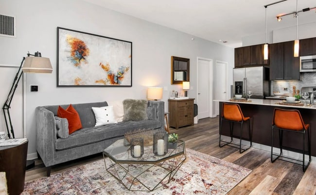 Building Photo - 400 W Huron St