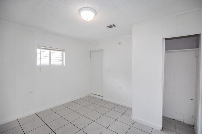 Building Photo - 2020 Rosalee St