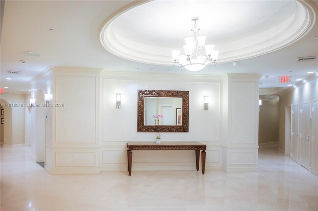 Building Photo - 19900 E Country Club Dr