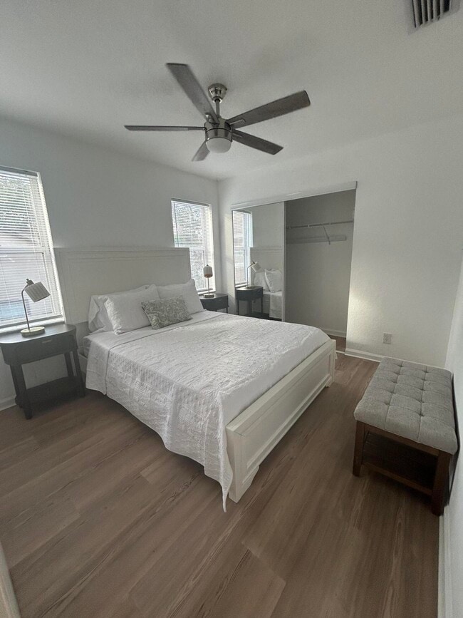 Building Photo - 1136 Staghorn St