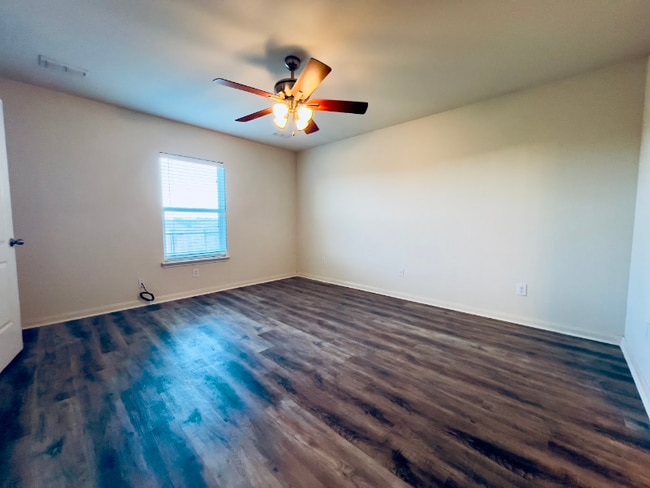 Building Photo - 1307 Tobin St