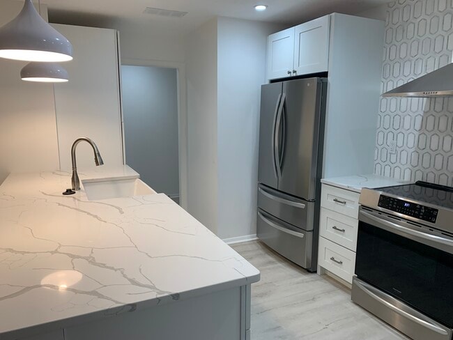 Building Photo - 3511 Jaffa Dr