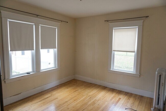 Building Photo - 53 Sagamore Rd