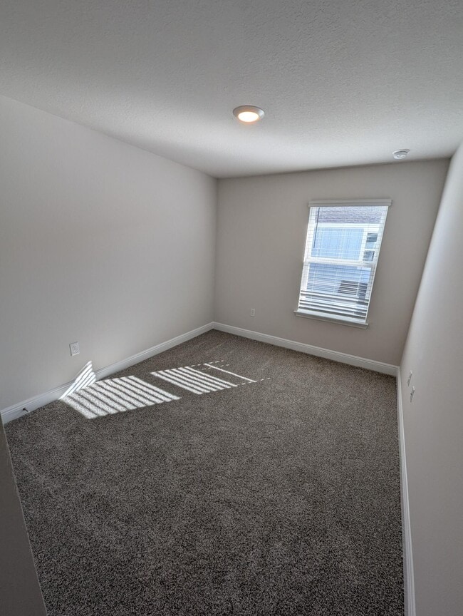 Building Photo - 5723 Sandy Walk St