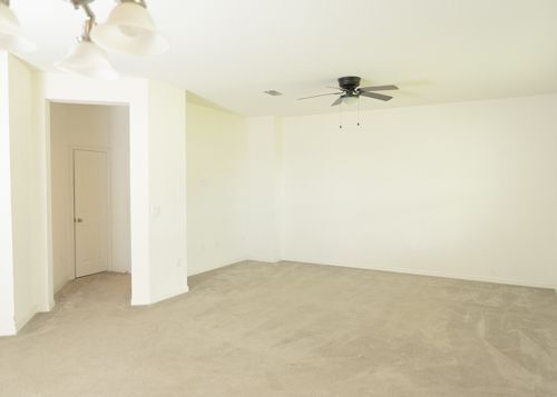 Building Photo - 3581 Dovetail Ave
