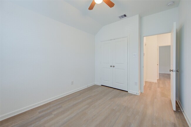 Building Photo - 5607 Rock Head Rnch Trl