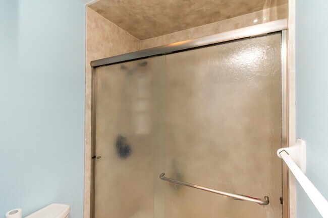 Building Photo - Great house with a pool in Satsuma!