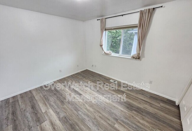 Building Photo - 9940 Grange Dr