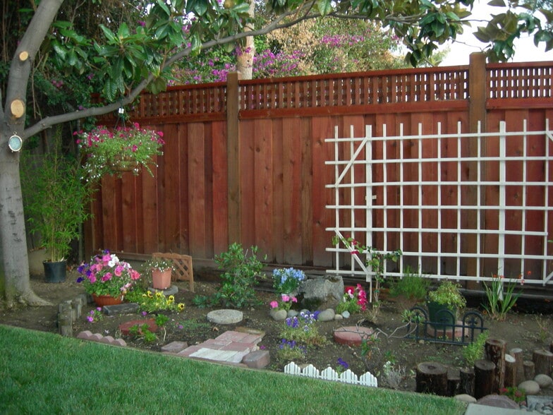 Building Photo - 1284 Poplar Ave