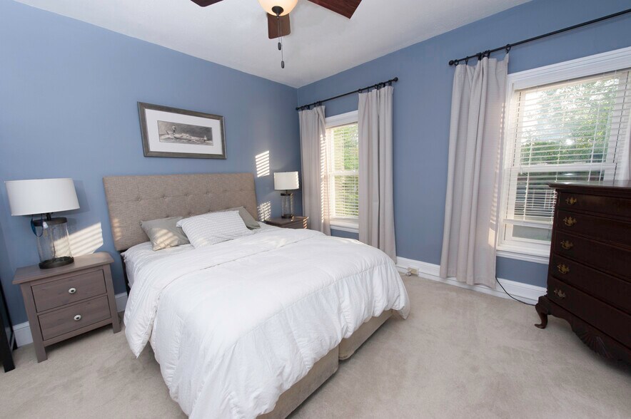 Building Photo - 1809 Lovering Ave