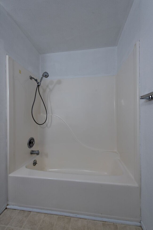 Building Photo - 1916 Rucker Ave