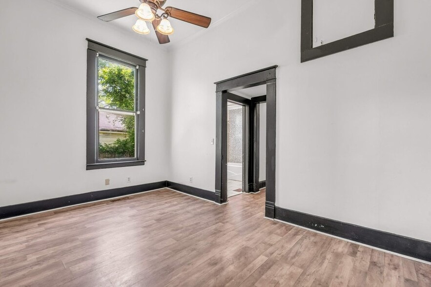 Building Photo - 1425 College St