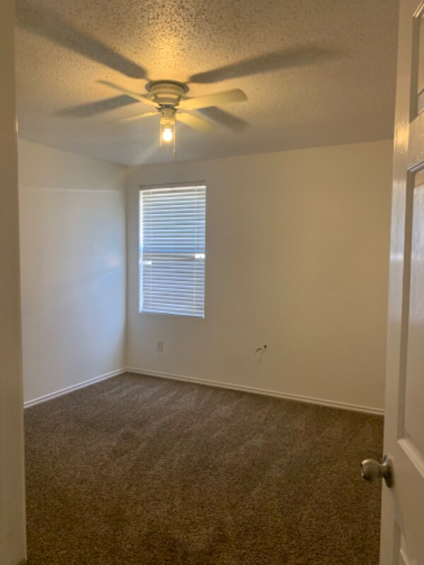 Building Photo - 6212 Thoroughbred Trail