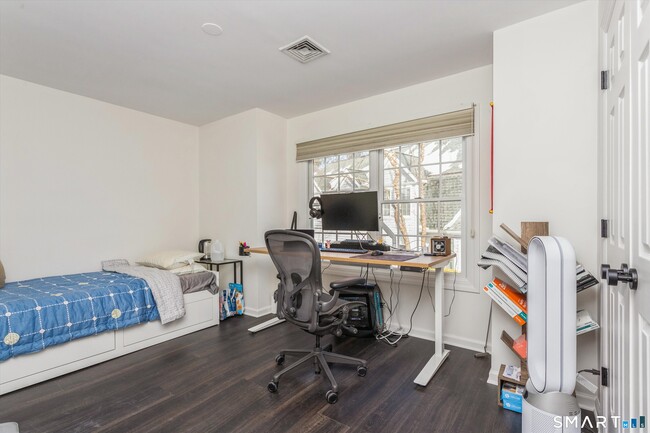 Building Photo - 48 Spring St