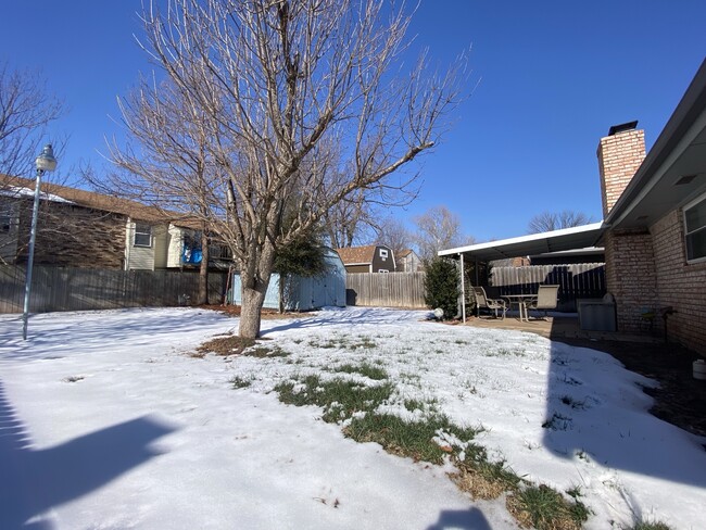 Building Photo - 928 Jona Kay Terrace