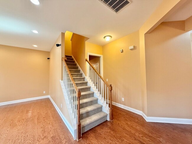 Building Photo - 1140 Litchborough Way