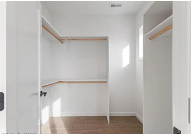 Building Photo - Single Family HOME with 3 Bedrooms 2 1/2 B...