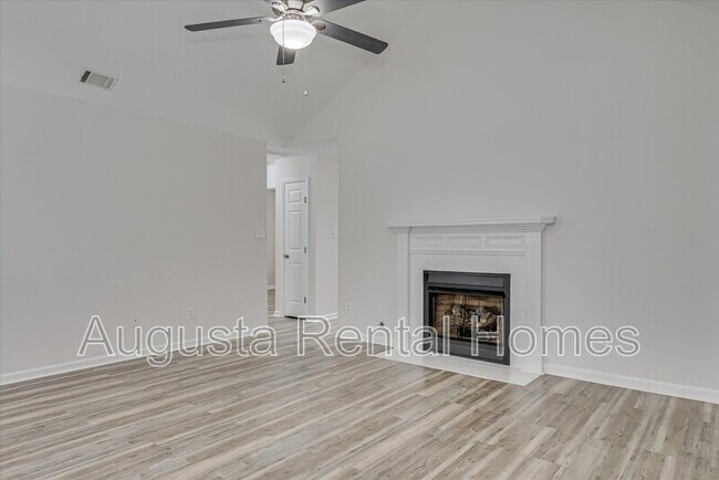Building Photo - 4728 Laural Oak Dr