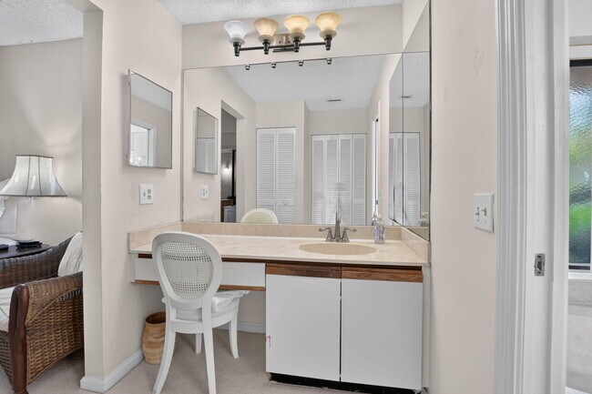 Building Photo - 9364 Sable Ridge Cir