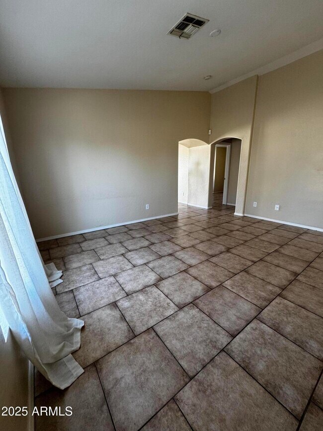 Building Photo - 12817 N El Frio St