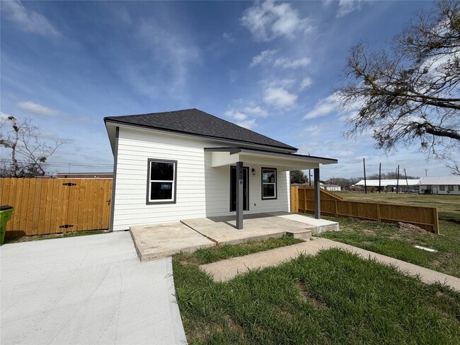 Building Photo - 1610 George Ave