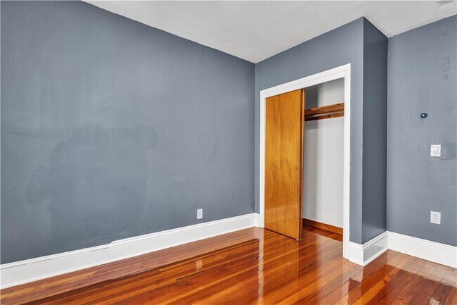 Building Photo - 266 Sayles Ave