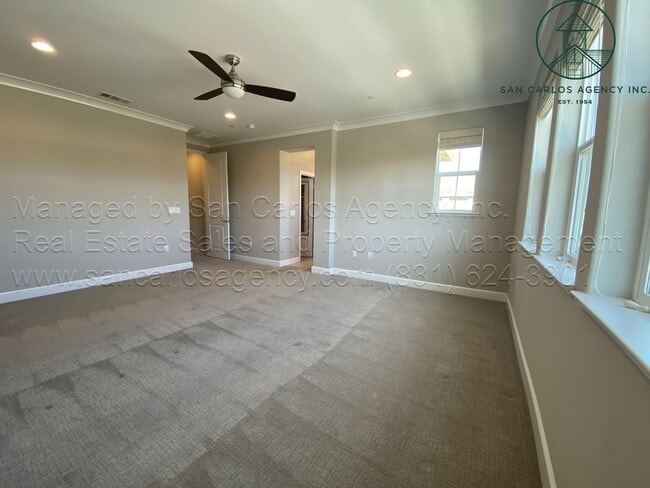 Building Photo - Three Bed Home in New Marina Development