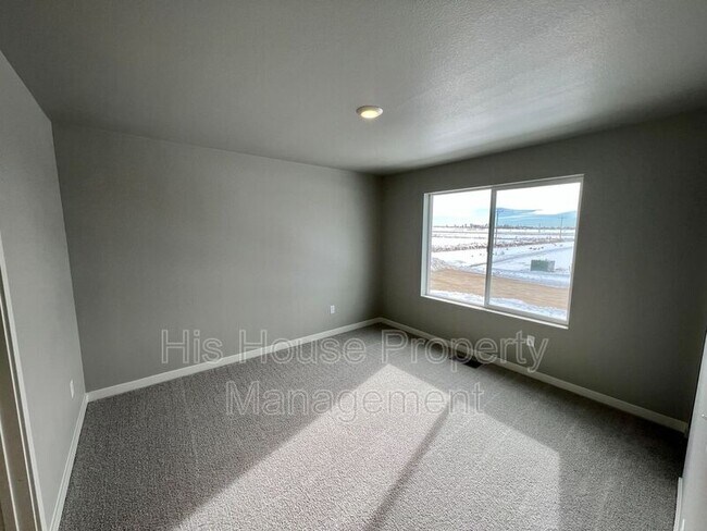 Building Photo - 1353 Reynolds St