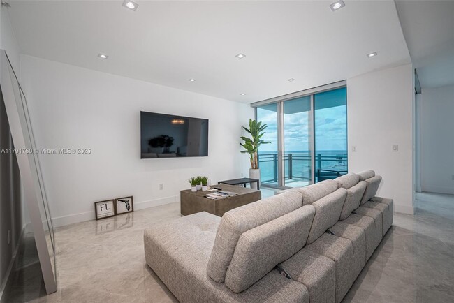 Primary Photo - 3535 S Ocean Dr