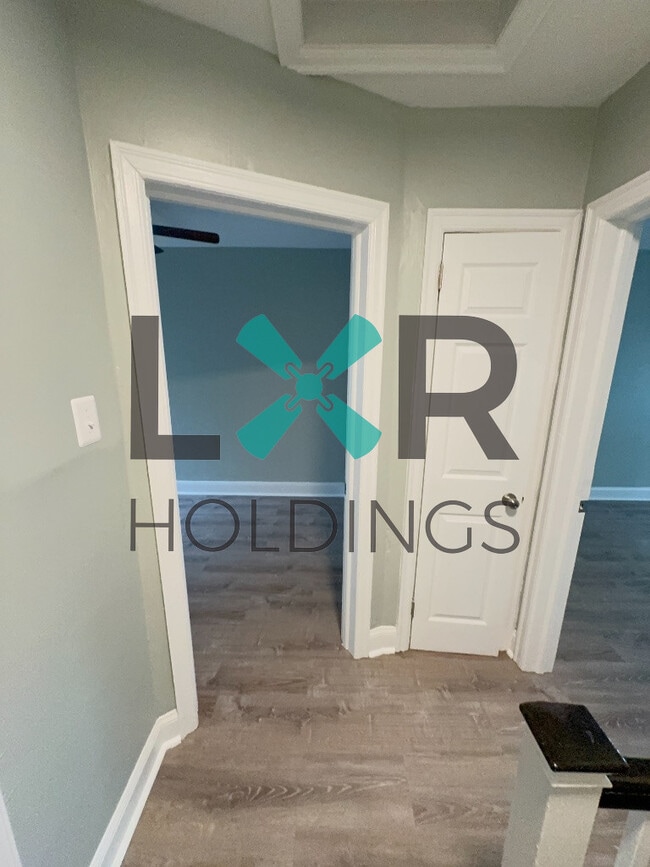 Building Photo - 1236 Clover Ln