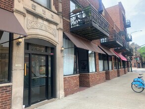 Building Photo - 3765 N Racine Ave