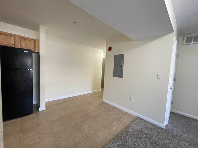 Building Photo - 10 Sentinel Court