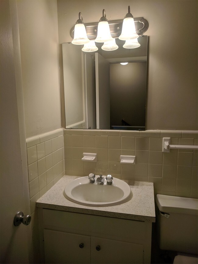 Building Photo - 3807 Pembrook Ct