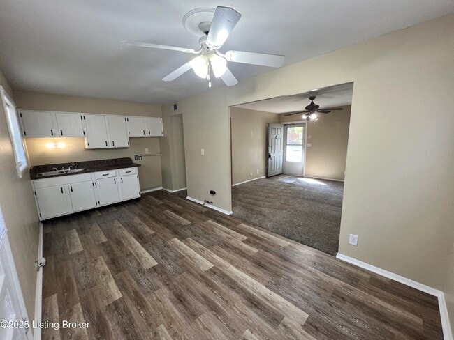 Building Photo - 536 Crestwood Rd