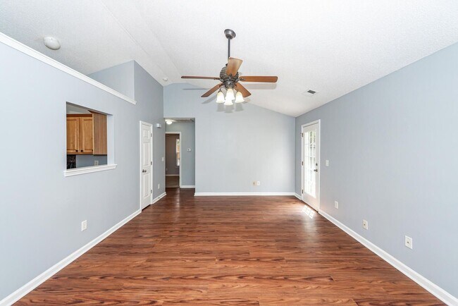 Building Photo - 248 Trickle Dr