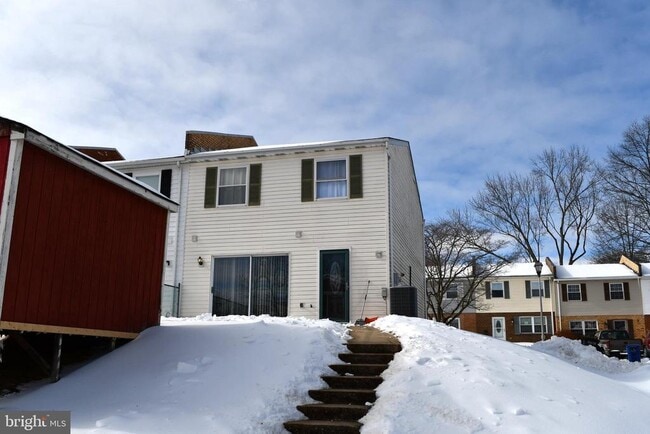 Building Photo - 46 Hillside Ct