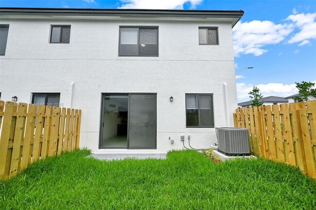 Building Photo - 34532 SW 191st Ave