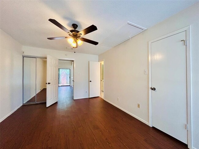 Building Photo - 3801 Menchaca Rd