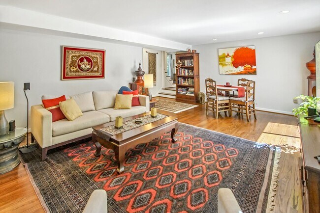 Building Photo - 6902 Tilden Ln