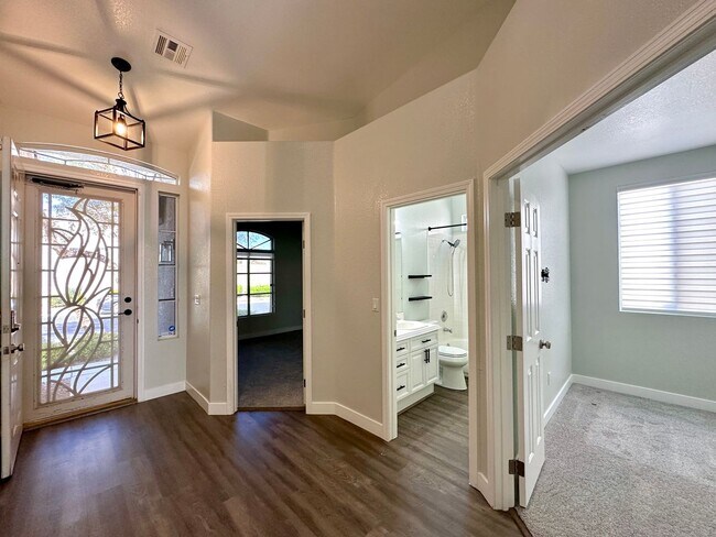 Building Photo - Aurora 4-By Pinnacle Homes