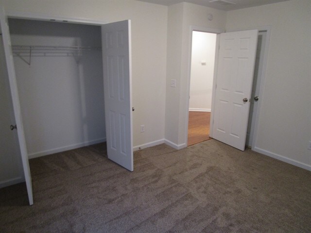 Building Photo - 809 Plaintain Dr