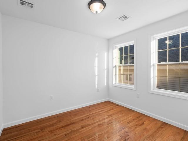 Building Photo - 24 Saint James St