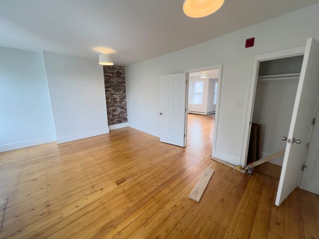 Building Photo - 1228 Cambridge St