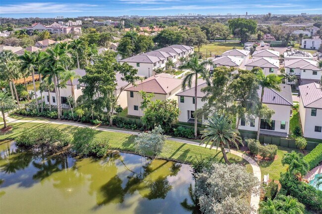 Building Photo - 1427 SW 23rd St