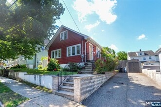 Building Photo - 52 Kovar St