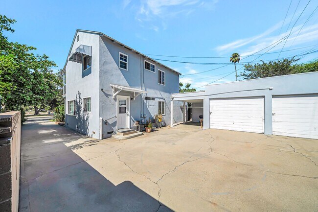 Building Photo - 654 Patterson-