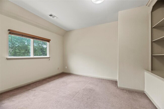 Building Photo - 203 Jewel Park Ln